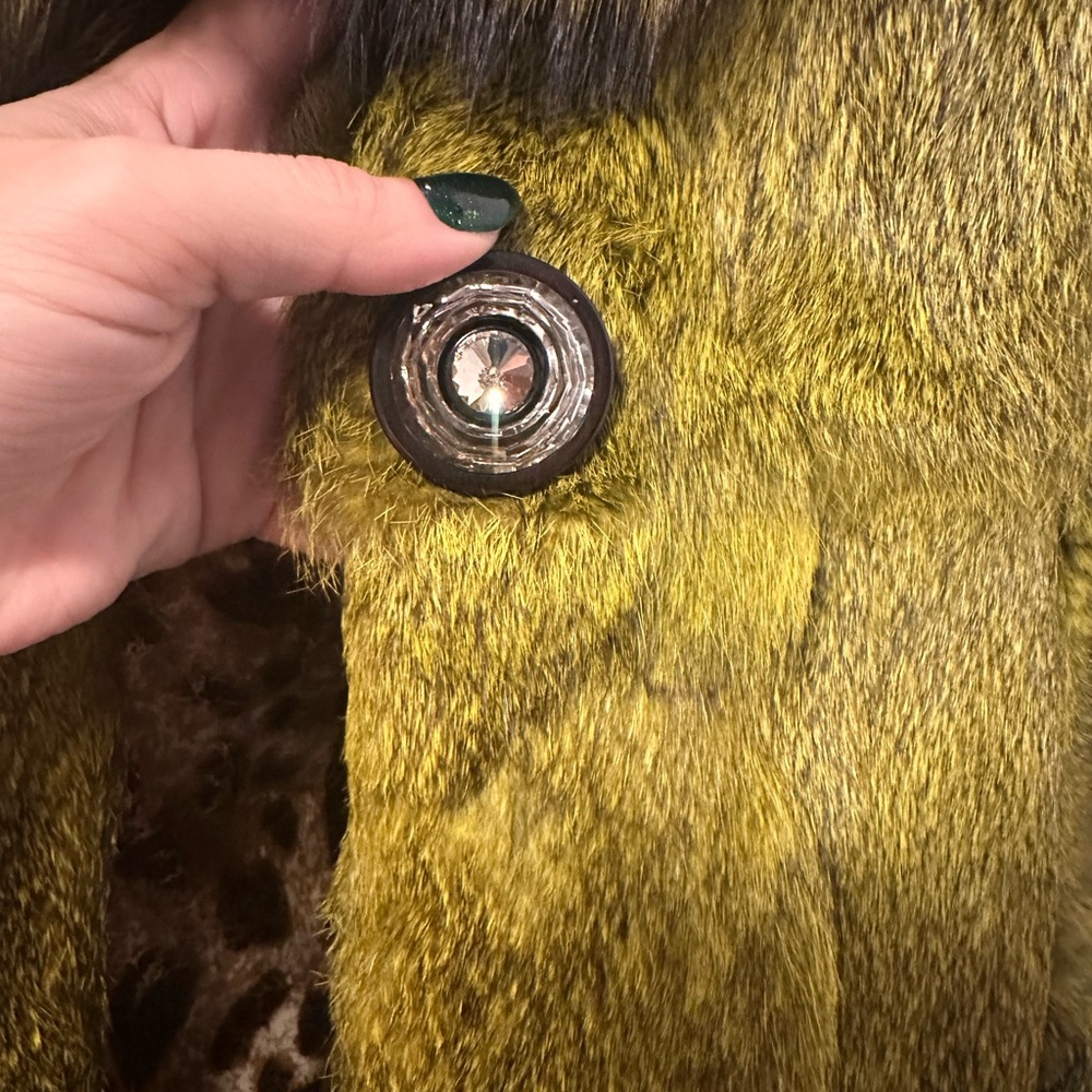 Chic Olive Vintage Fur Jacket - Picture 4 of 7